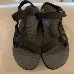 TEVA size 9 great condition well taken care of